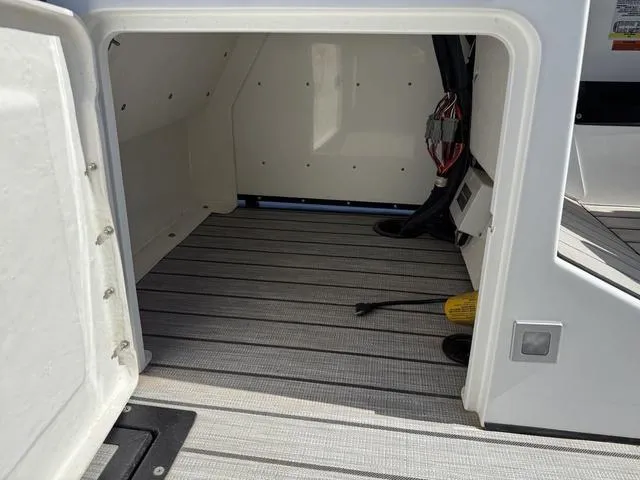 Slide: The Image of Montara 25' SURF BOSS 2.0 CW 2022 - 21