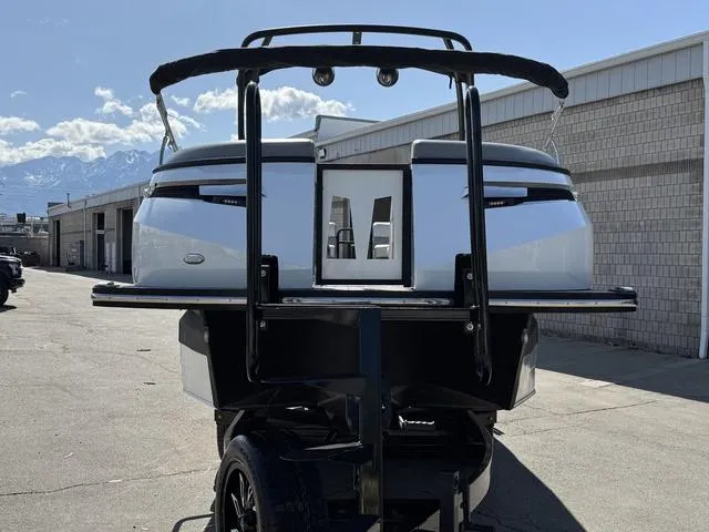 Slide: The Image of Montara 25' SURF BOSS 2.0 CW 2022 - 7