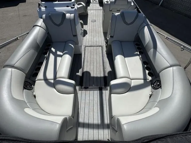 Slide: The Image of Montara 25' SURF BOSS 2.0 CW 2022 - 8