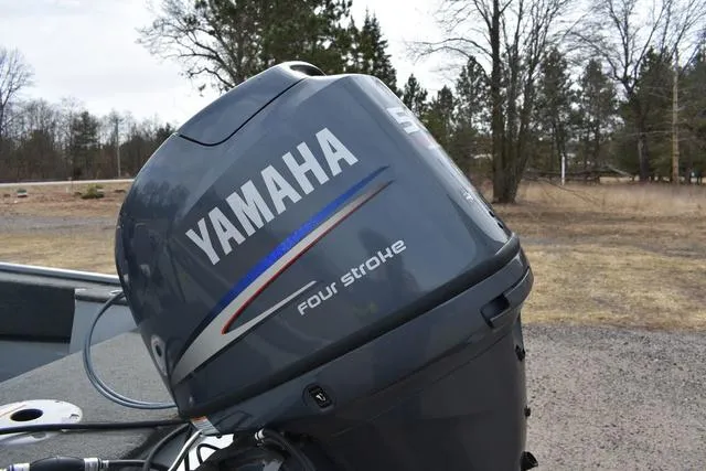 Slide: The Image of Smoker Craft Resorter 151 2015 - 12