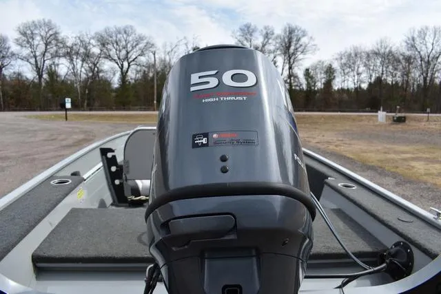 Slide: The Image of Smoker Craft Resorter 151 2015 - 13