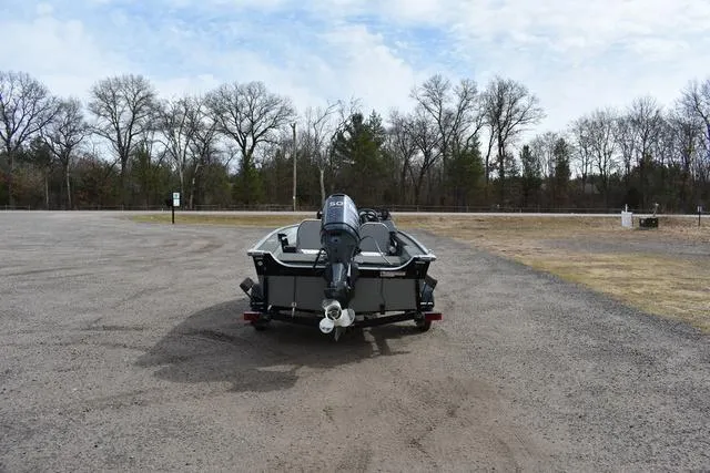 Slide: The Image of Smoker Craft Resorter 151 2015 - 4