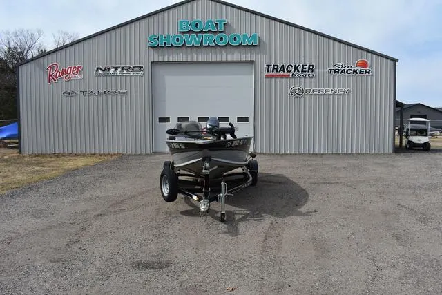 Slide: The Image of Smoker Craft Resorter 151 2015 - 8