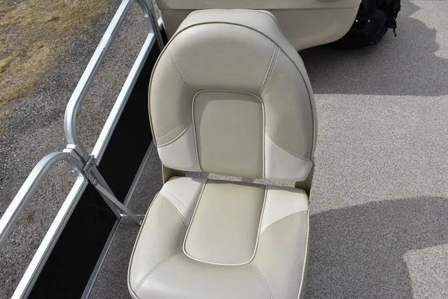 Slide: The Image of Misty Harbor 203CF 2016 - 18