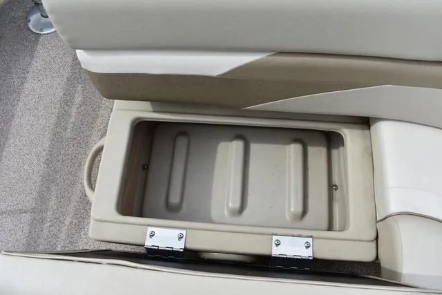 Slide: The Image of Misty Harbor 203CF 2016 - 29