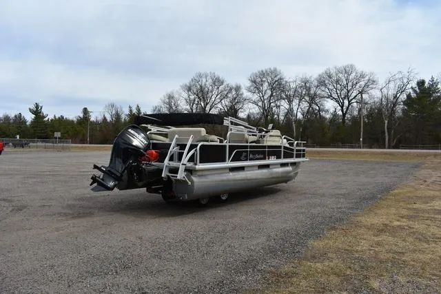 Slide: The Image of Misty Harbor 203CF 2016 - 5