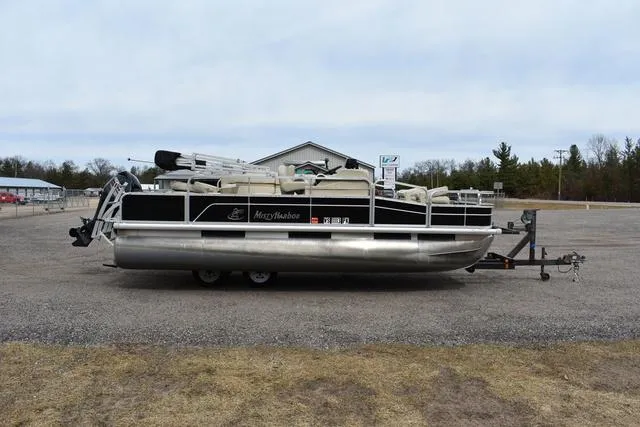 Slide: The Image of Misty Harbor 203CF 2016 - 7