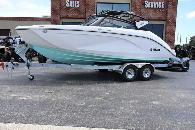 Slide: The Image of Yamaha 222S 2025 - 1