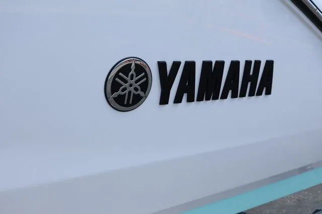 Slide: The Image of Yamaha 222S 2025 - 11