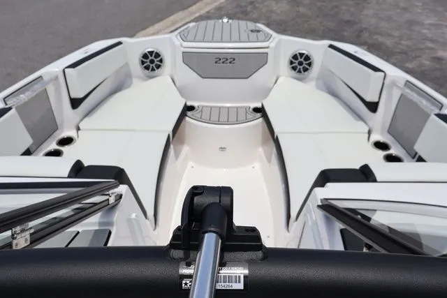 Slide: The Image of Yamaha 222S 2025 - 13