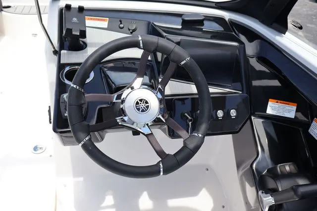 Slide: The Image of Yamaha 222S 2025 - 23