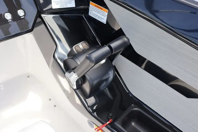 Slide: The Image of Yamaha 222S 2025 - 24