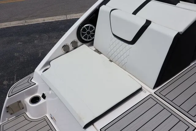 Slide: The Image of Yamaha 222S 2025 - 27