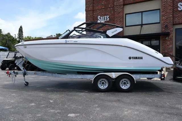 Slide: The Image of Yamaha 222S 2025 - 3