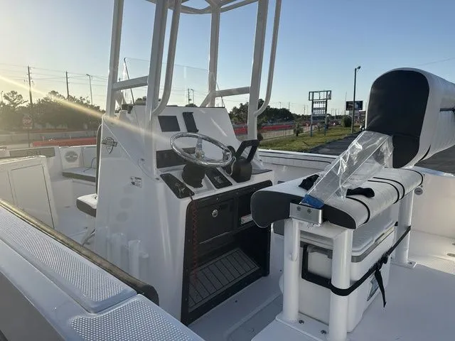 Slide: The Image of Yamaha 222 FSH Sport E 2025 - 10