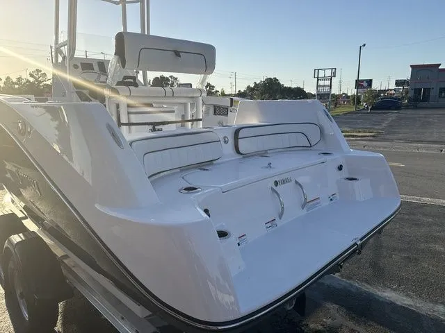 Slide: The Image of Yamaha 222 FSH Sport E 2025 - 7