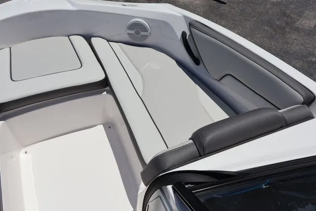 Slide: The Image of Yamaha AR190 2025 - 13