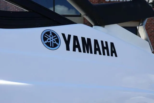 Slide: The Image of Yamaha AR190 2025 - 24