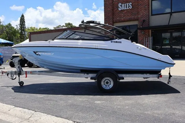 Slide: The Image of Yamaha AR190 2025 - 3