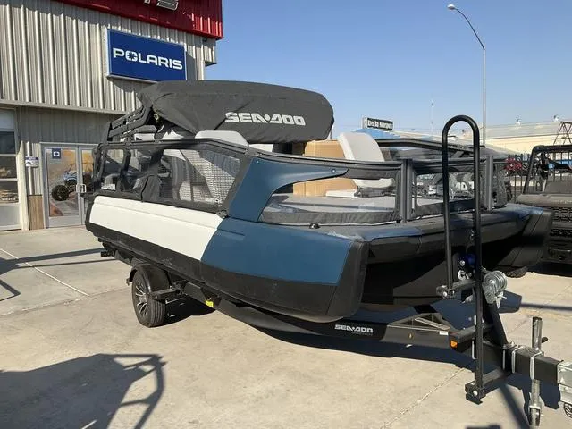 Slide: The Image of Sea-Doo Switch Sport 21 2024 - 3