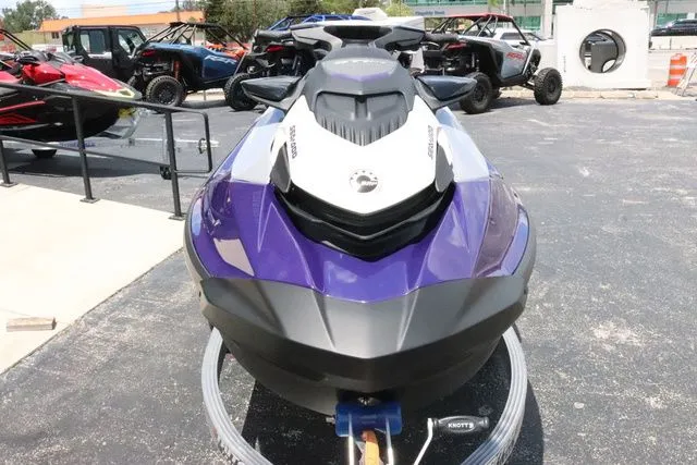 Slide: The Image of Sea-Doo GTI™ SE 130 IBR 2025 - 9