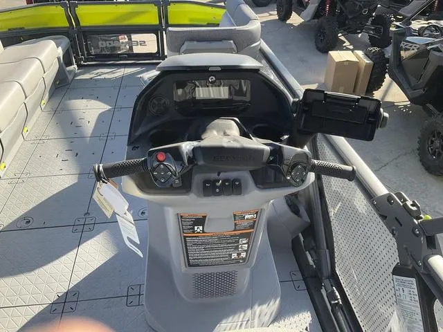 Slide: The Image of Sea-Doo Switch Cruise 21 2024 - 13