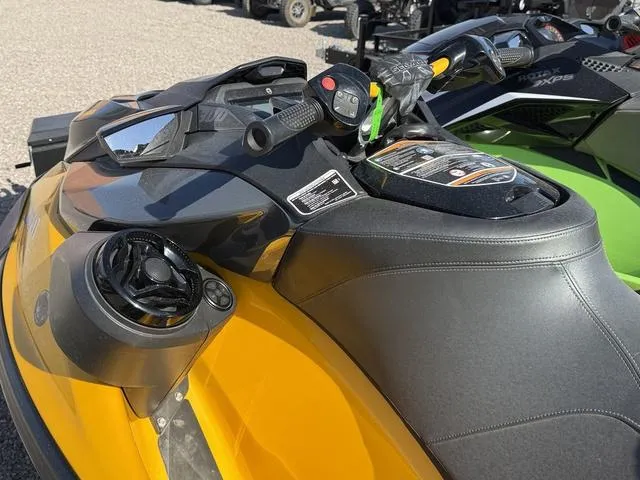 Slide: The Image of Sea-Doo RXP®-X® 300 IBR & Sound System Millenium Yellow 2021 - 3