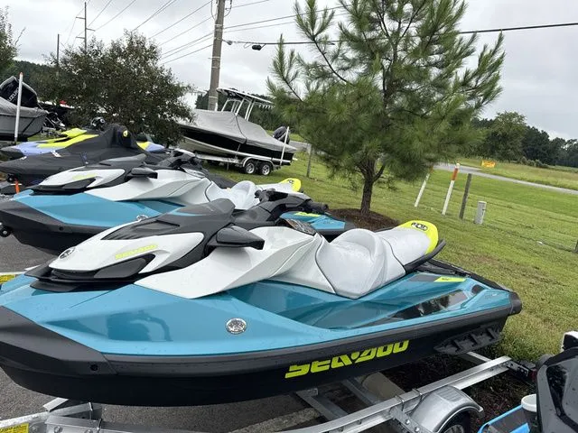 Slide: The Image of Sea-Doo GTI 2025 - 3
