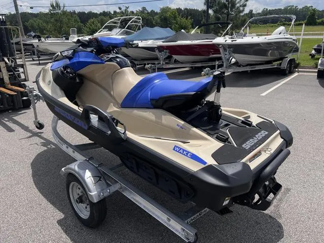 Slide: The Image of Sea-Doo WAKE PRO 230 with Sound System 2025 - 6