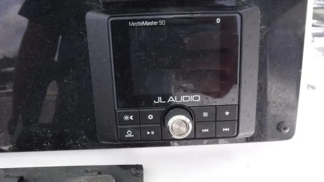 Slide: The Image of Sea Hunt BX 22 BR 2022 - 23