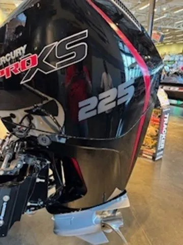 Slide: The Image of Tracker Savage 215 2025 - 27