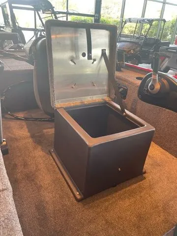 Slide: The Image of Tracker Panfish 17 2025 - 8