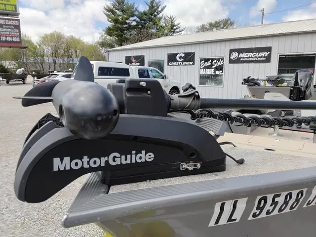 Slide: The Image of Crestliner Canadian 18 2004 - 9