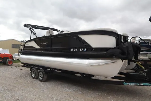 Slide: The Image of Godfrey Monaco 235 SFL 2021 - 1