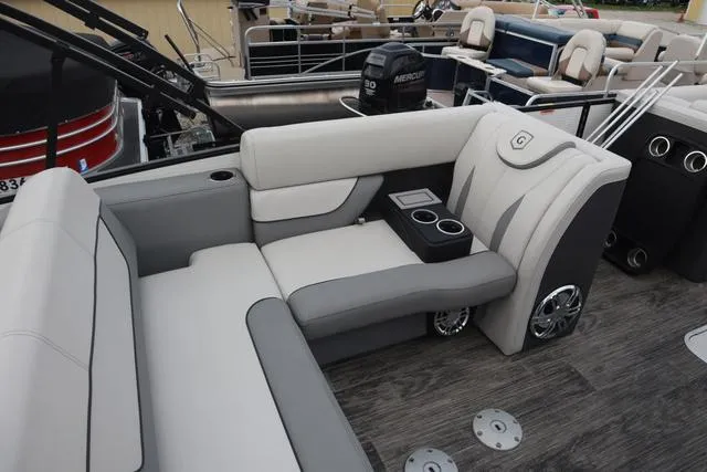 Slide: The Image of Godfrey Monaco 235 SFL 2021 - 10