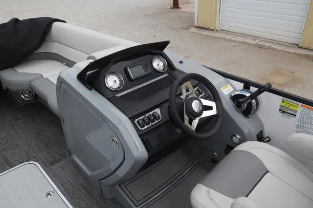 Slide: The Image of Godfrey Monaco 235 SFL 2021 - 11