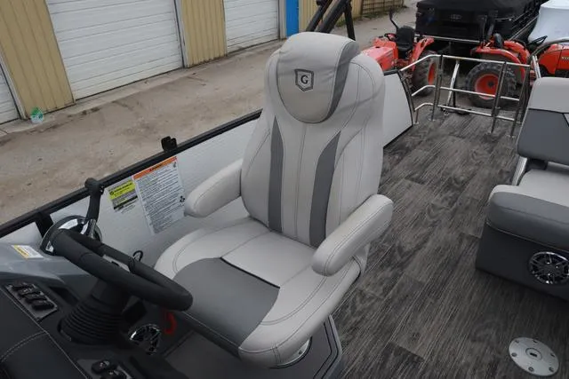 Slide: The Image of Godfrey Monaco 235 SFL 2021 - 13