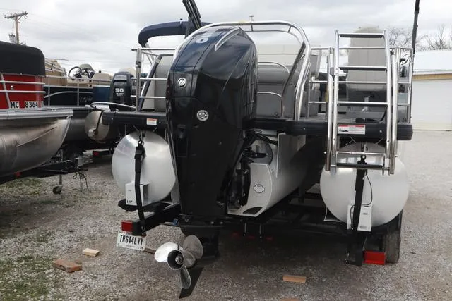 Slide: The Image of Godfrey Monaco 235 SFL 2021 - 4