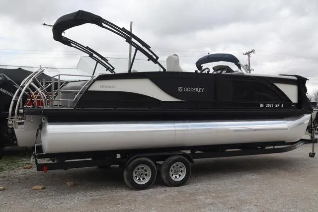 Slide: The Image of Godfrey Monaco 235 SFL 2021 - 5