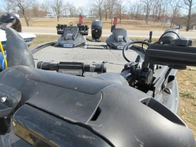 Slide: The Image of 2020 Vexus AVX1980 boat with Mercury 150 Pro XS, Talons, and Garmin electronics. - 14