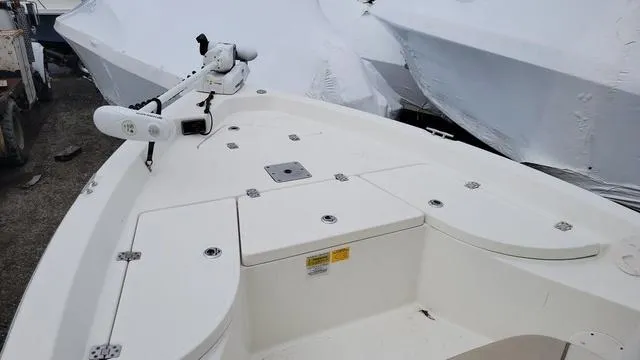 Slide: The Image of NauticStar 1910 NauticBay 2018 - 5