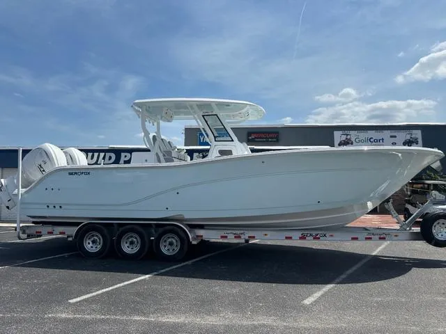 Slide: The Image of Sea Fox 328 Commander 2025 - 5