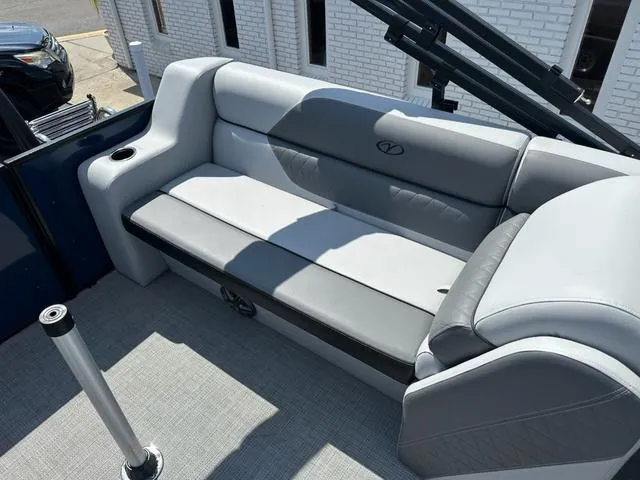 Slide: The Image of Veranda Vista View RC 22RC 2025 - 11