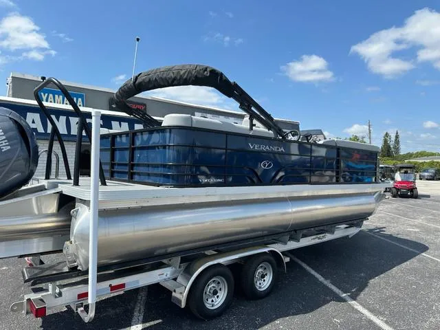 Slide: The Image of Veranda Vista View RC 22RC 2025 - 5