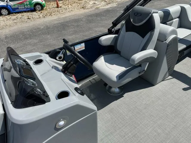 Slide: The Image of Veranda Vista View RC 22RC 2025 - 8