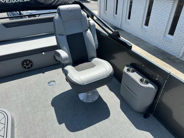 Slide: The Image of Veranda Relax VLC VR22VLC 2025 - 12