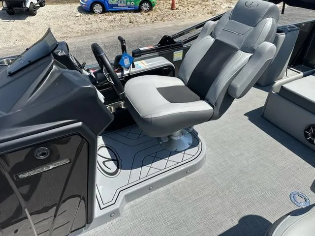 Slide: The Image of Veranda Relax VLC VR22VLC 2025 - 13