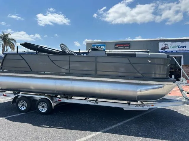 Slide: The Image of Veranda Relax VLC VR22VLC 2025 - 6