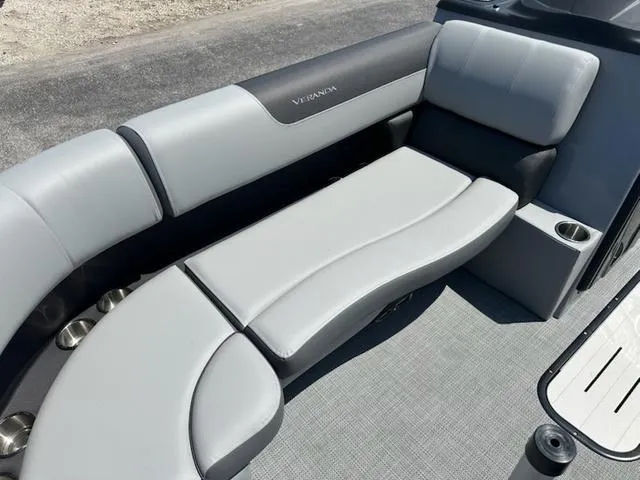 Slide: The Image of Veranda Relax VLC VR22VLC 2025 - 8