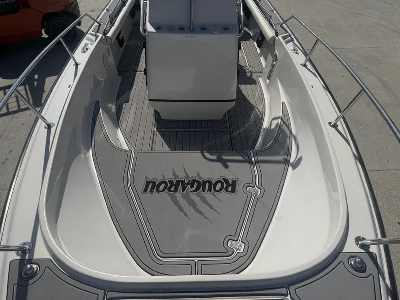 Slide: The Image of Boston Whaler 21 Outrage 1996 - 2